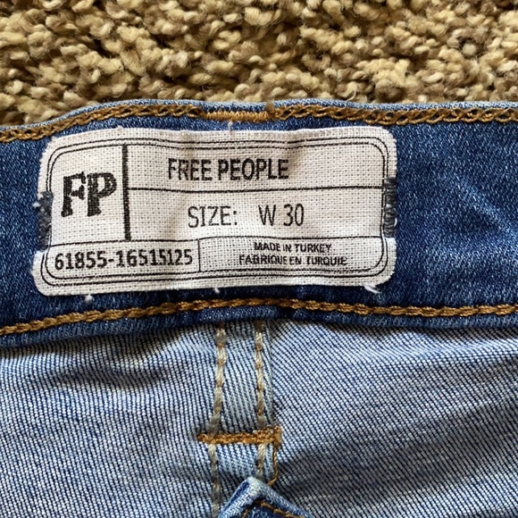 Free people distressed skinny jeans - Picture 3 of 4